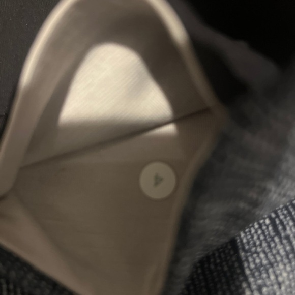 Lululemon Wunder Under Luxtreme Crop Leggings Black Pattern - Picture 2 of 2